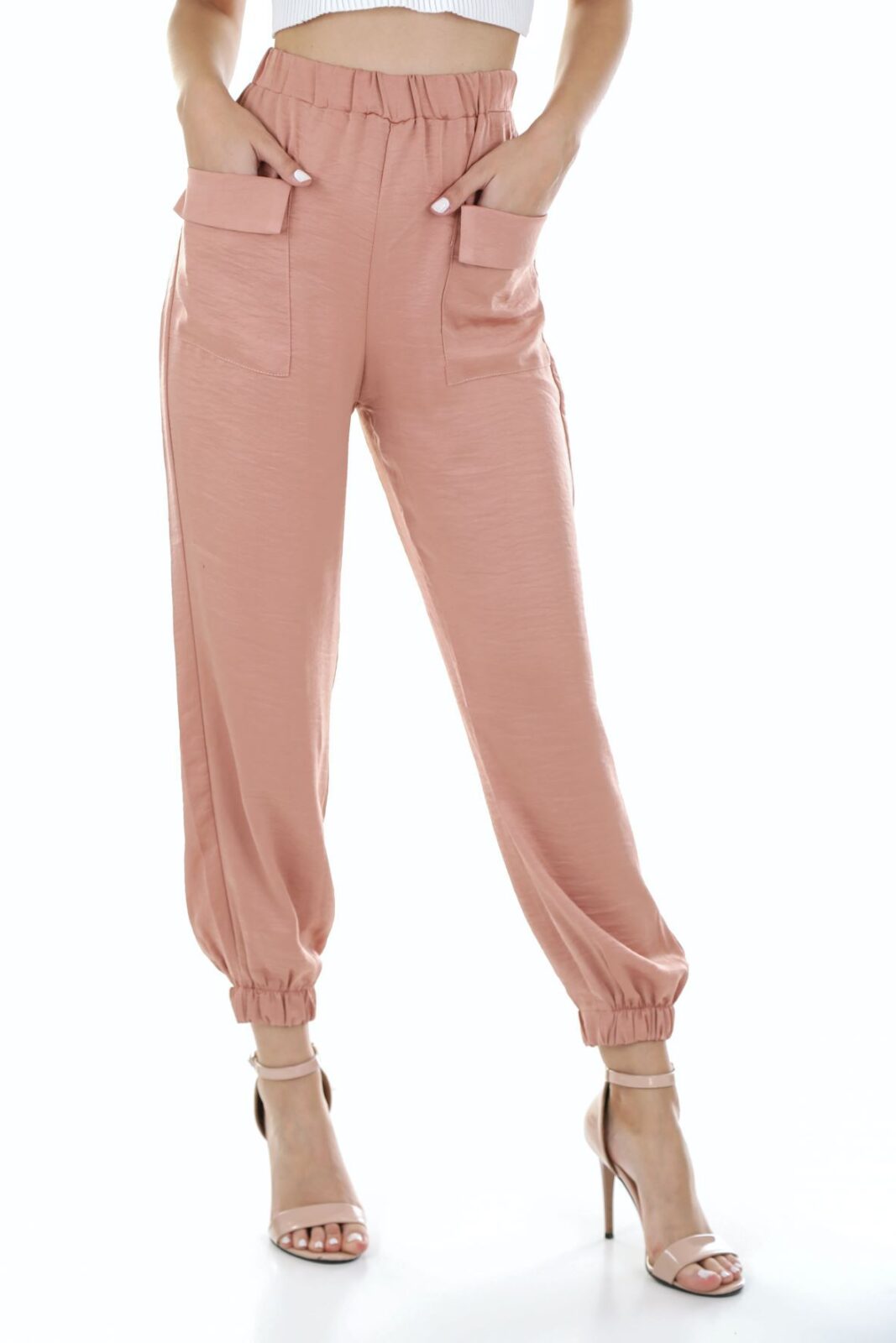 Rented on trend clothes Girl in on trend rented trousers